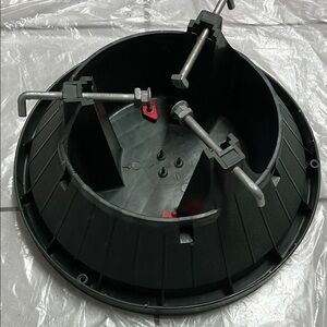 Dark green Christmas Tree Stand with Clamps